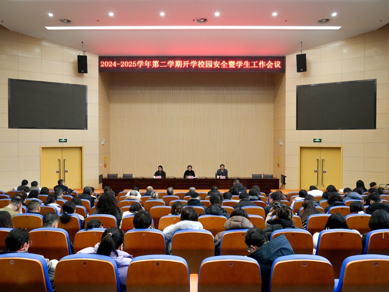 DSC04574(1).jpg DSC04574(1).jpg