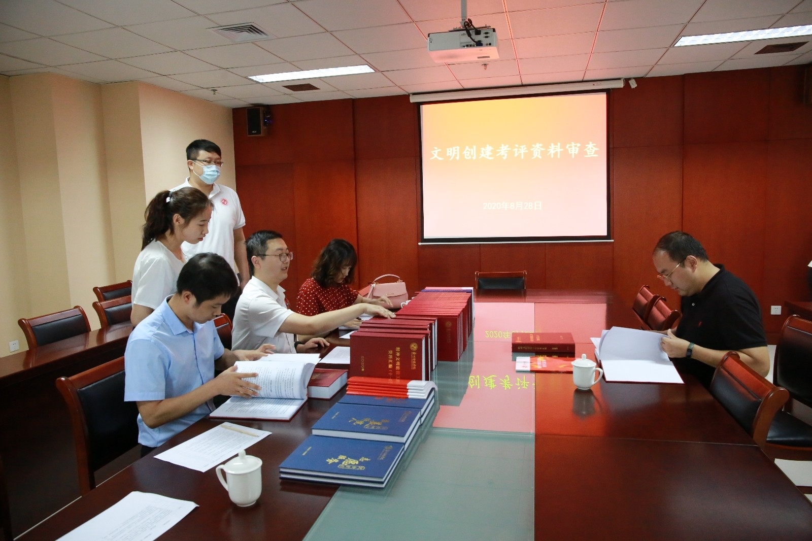 b1c17d4fa94f90614bb2e142645a37a.jpg b1c17d4fa94f90614bb2e142645a37a.jpg