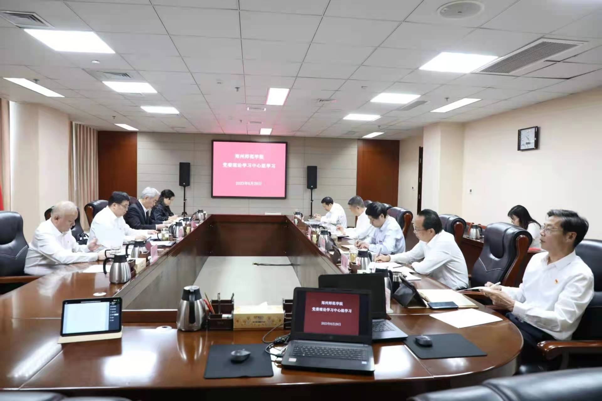 c98d091d5ee1503f8c1c32cce4ca892.jpg c98d091d5ee1503f8c1c32cce4ca892.jpg