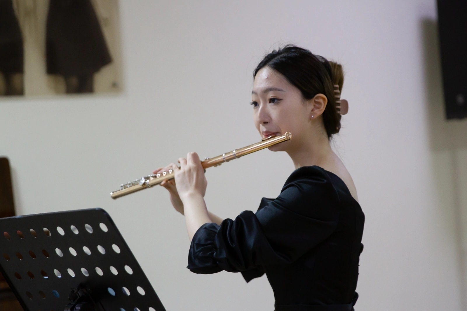 学生表演1.jpg 学生表演1.jpg