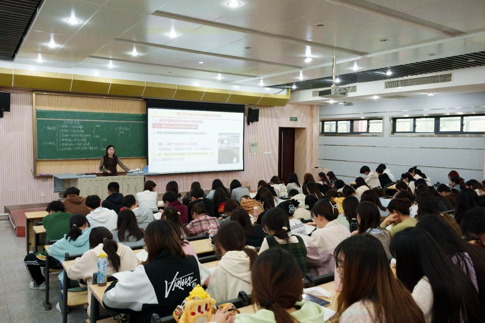 68640e4955e7d6733f88dc284d8bf51.jpg 68640e4955e7d6733f88dc284d8bf51.jpg