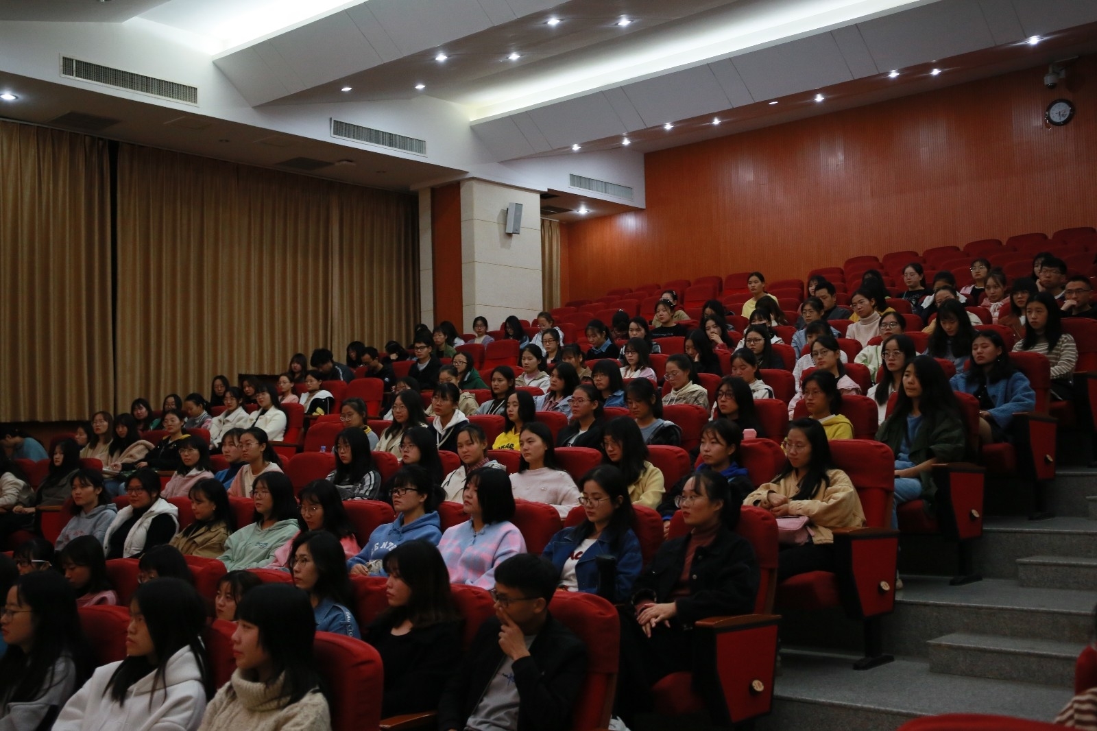 6Z1B9905.JPG 6Z1B9905.JPG