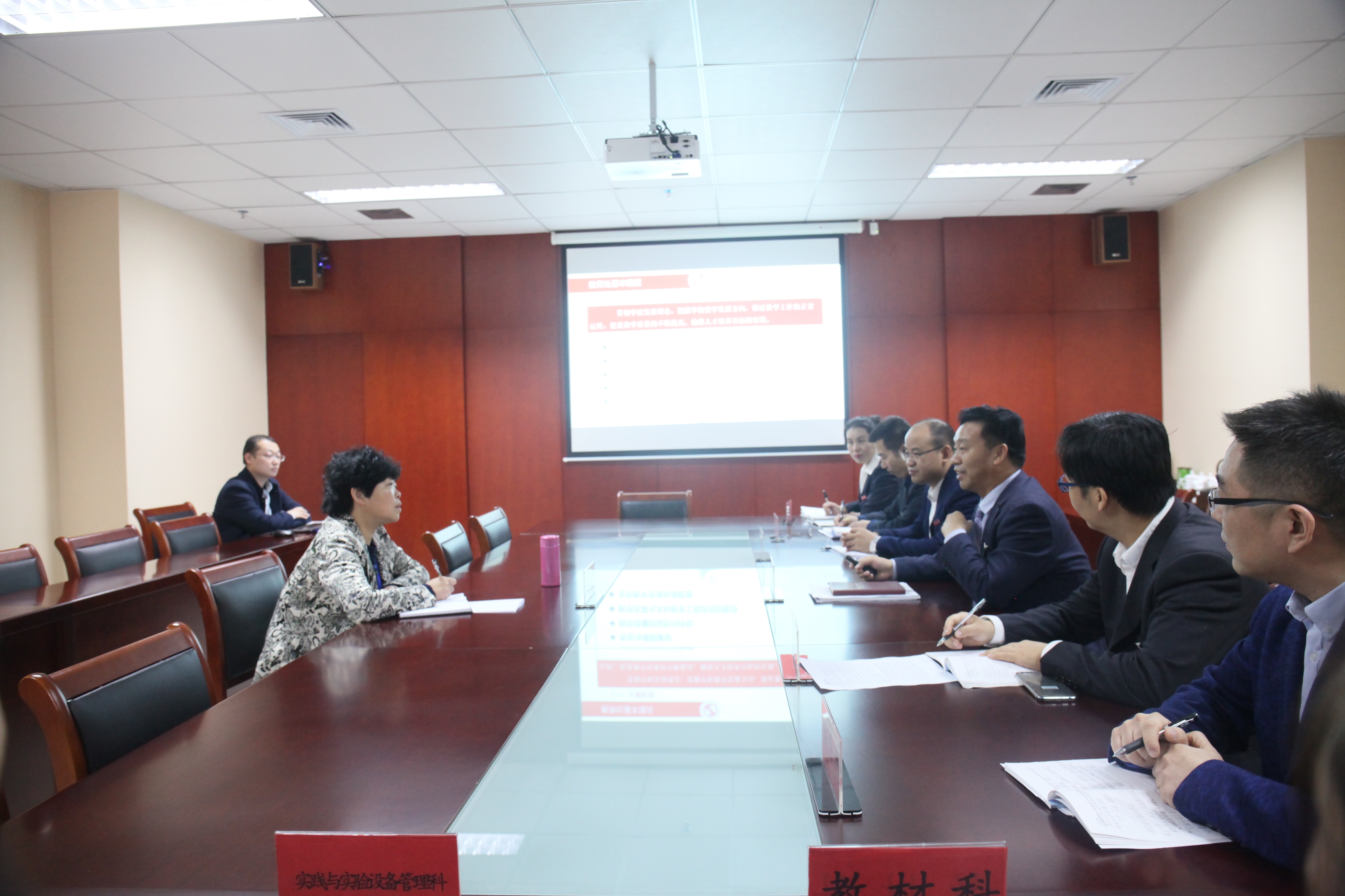 杨鲜兰.jpg 杨鲜兰.jpg