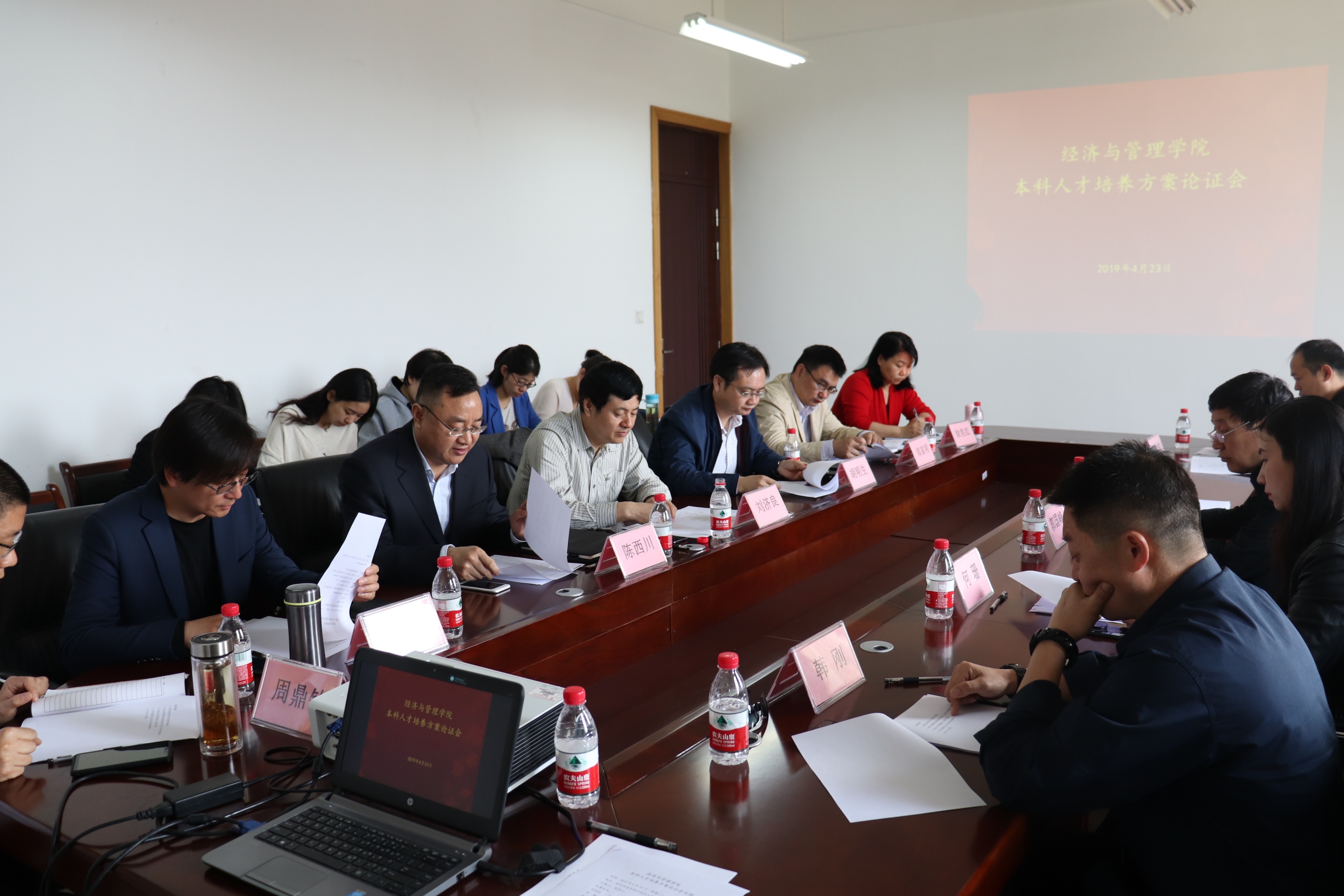 IMG_1043.JPG IMG_1043.JPG