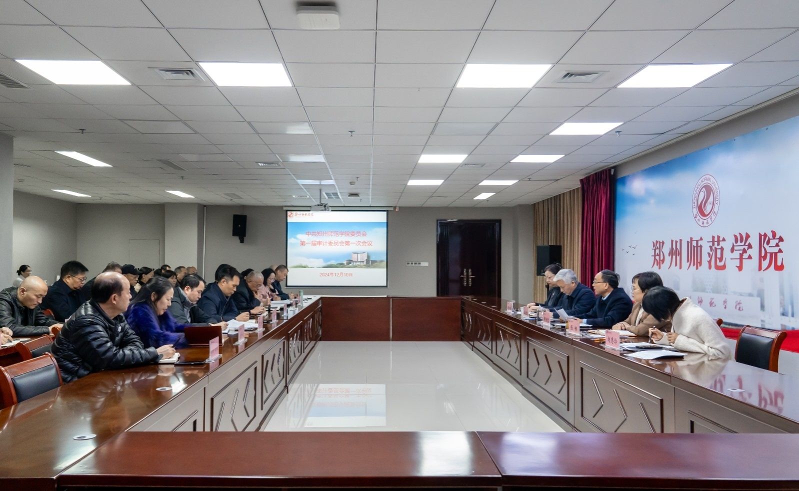 照片.jpg 照片.jpg