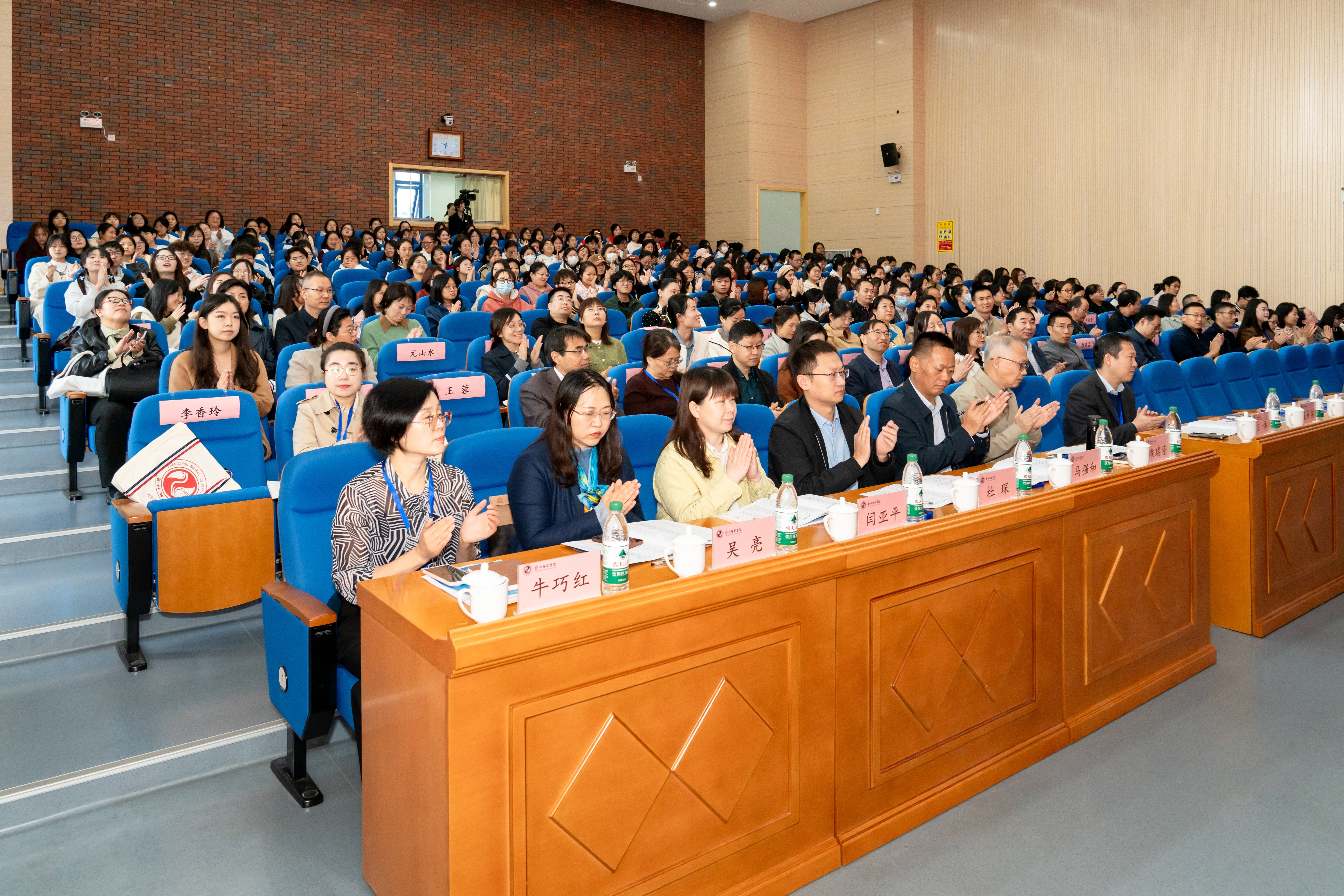 DSC04410.jpg DSC04410.jpg