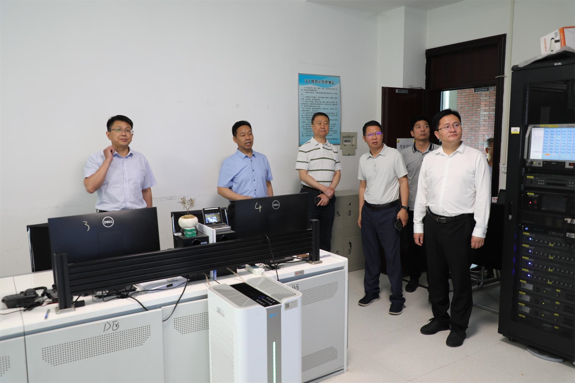 6N3A3264(1).jpg 6N3A3264(1).jpg