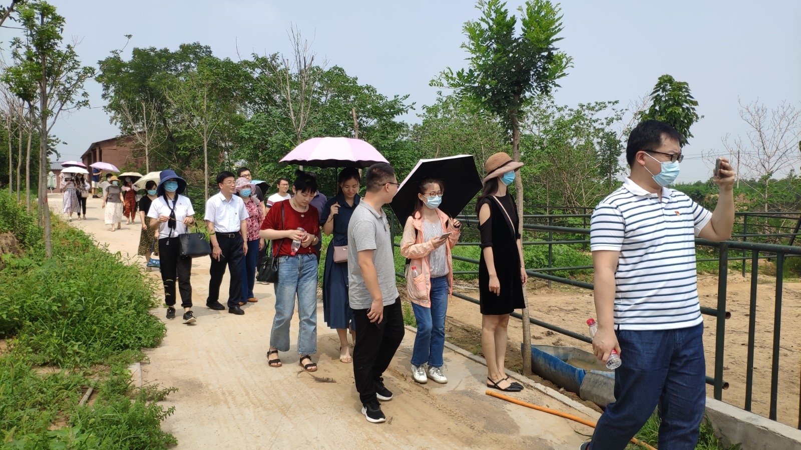 党员活动照片3 (1).jpg 党员活动照片3 (1).jpg