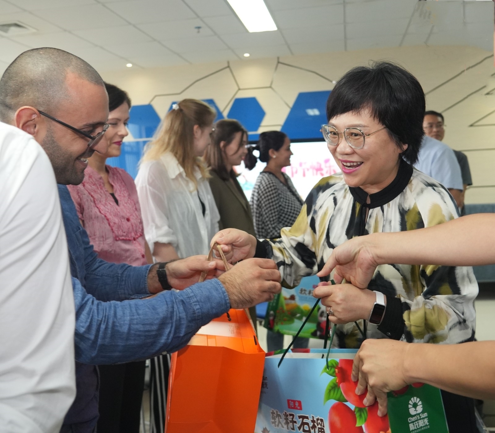 3_副本_副本.jpg 3_副本_副本.jpg