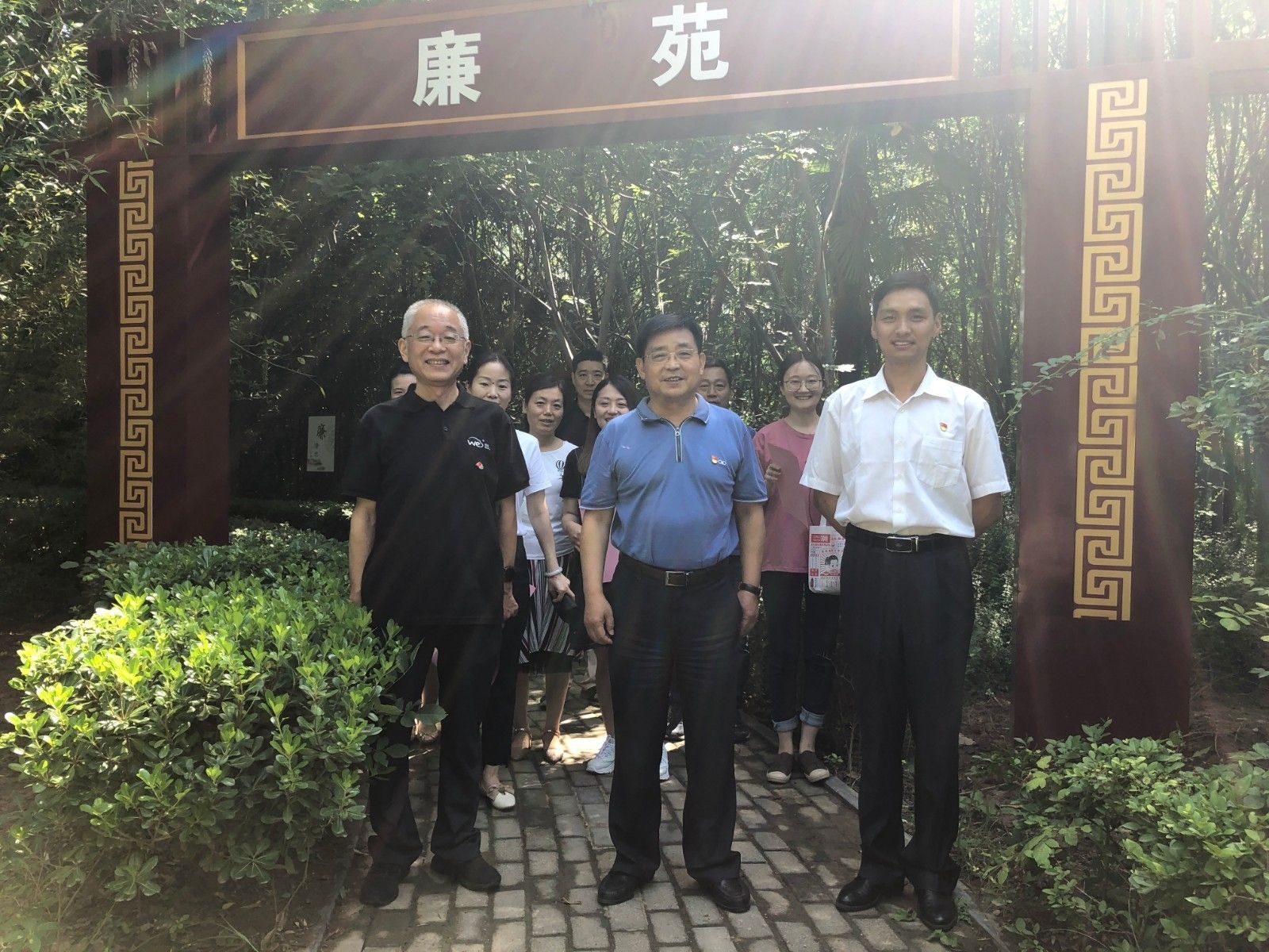 图片4.jpg 图片4.jpg