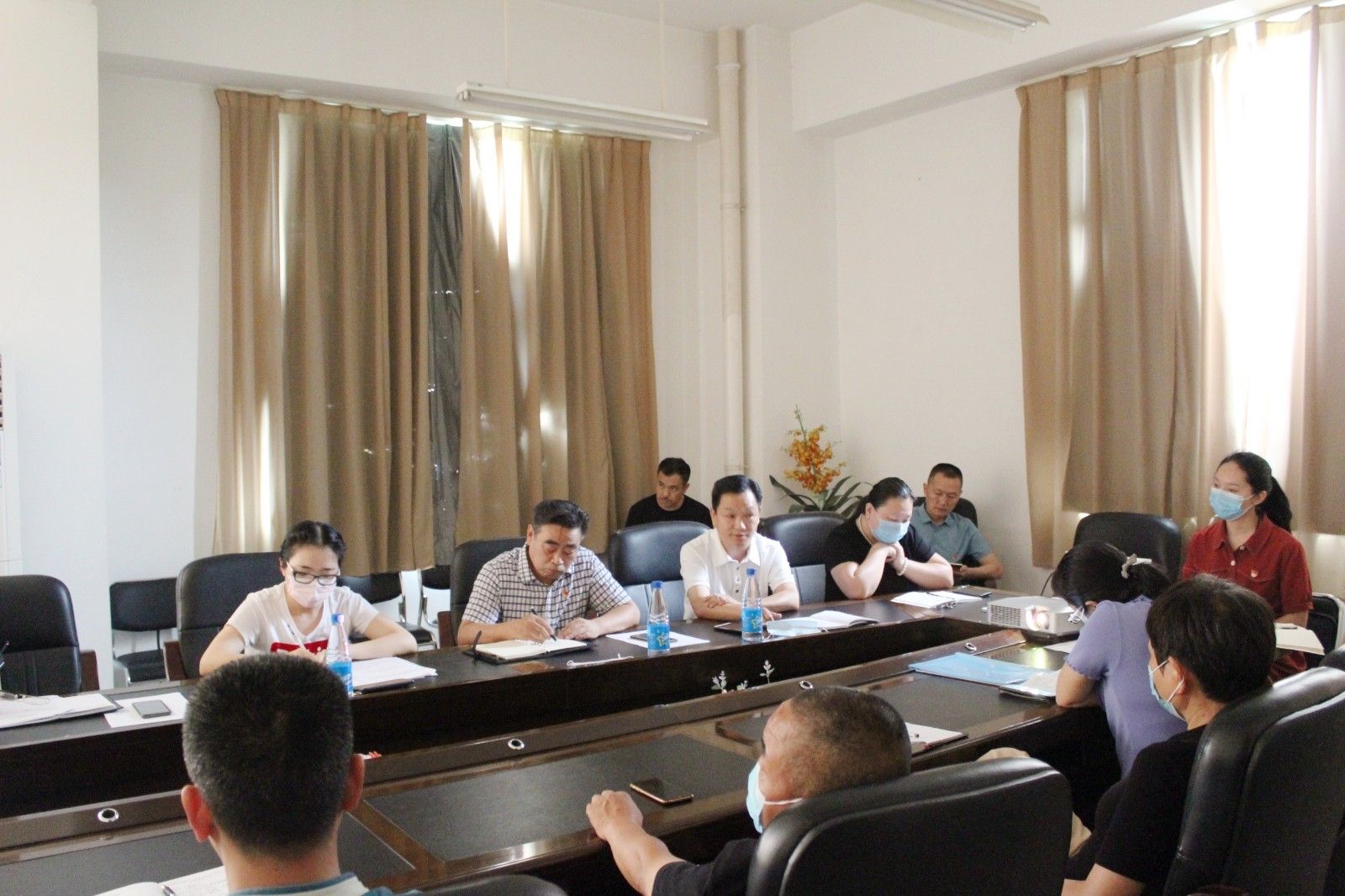 机关第十支部主题党日活动4.jpg 机关第十支部主题党日活动4.jpg