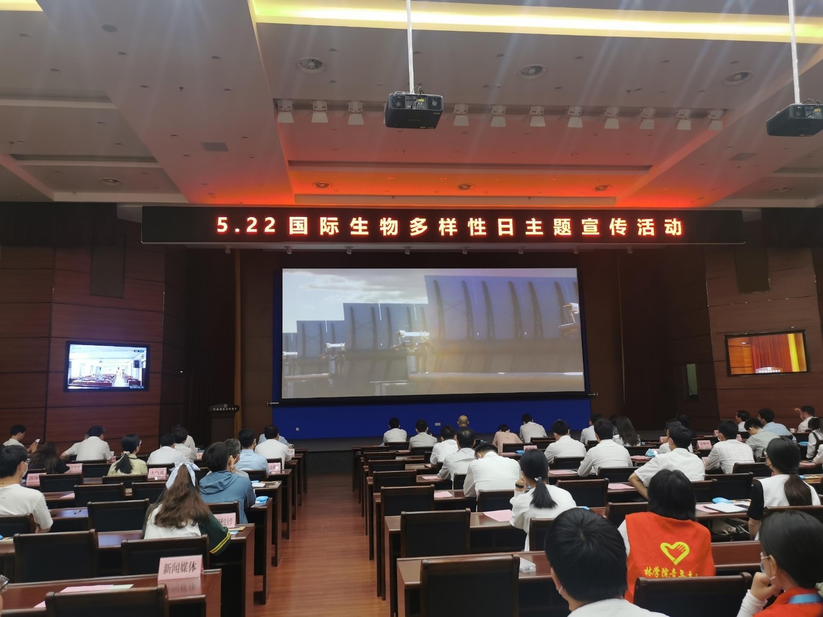 03db1351581810f5ce288edcb3c64f92.jpg 03db1351581810f5ce288edcb3c64f92.jpg