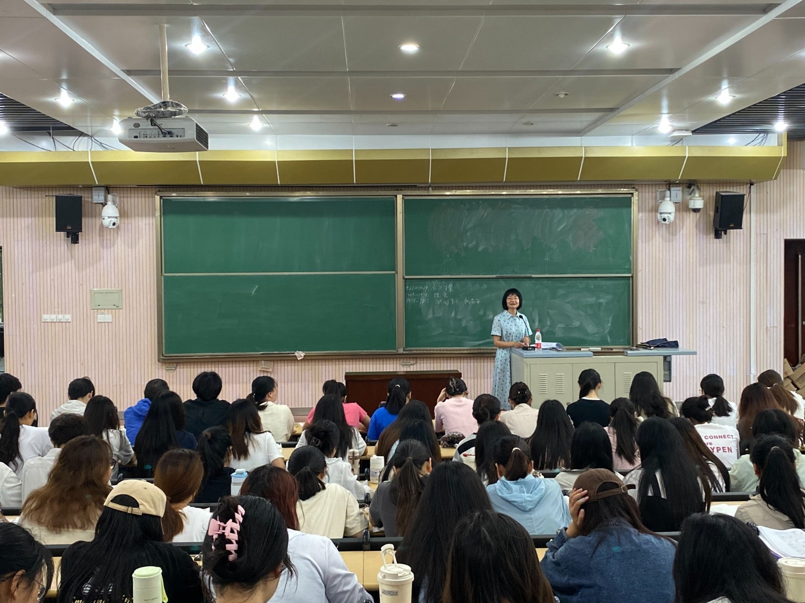 赵惠玲.jpg 赵惠玲.jpg