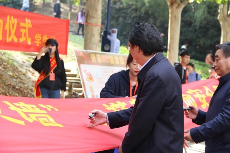 图片2.jpg 图片2.jpg