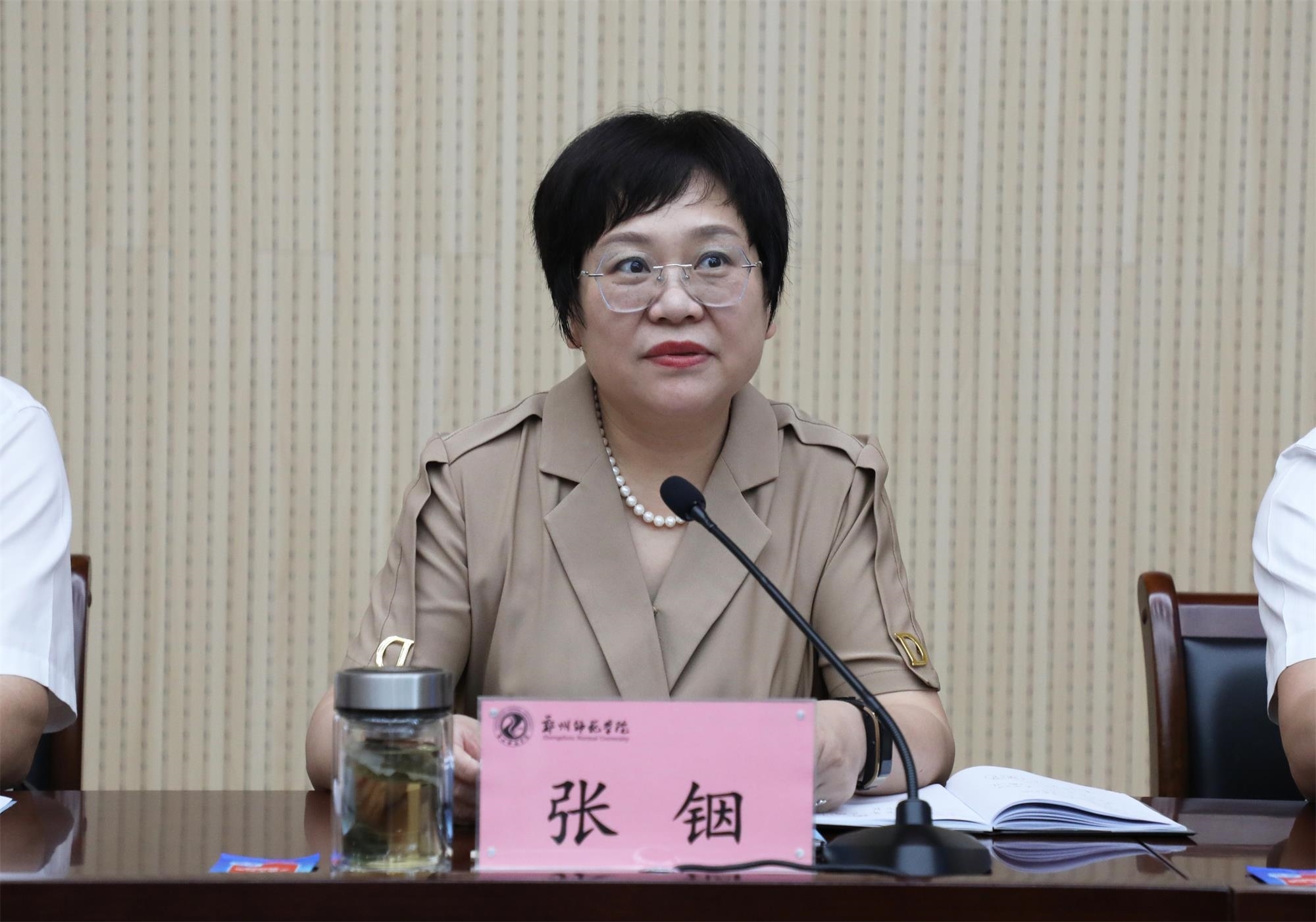 6N3A2369(1).jpg 6N3A2369(1).jpg