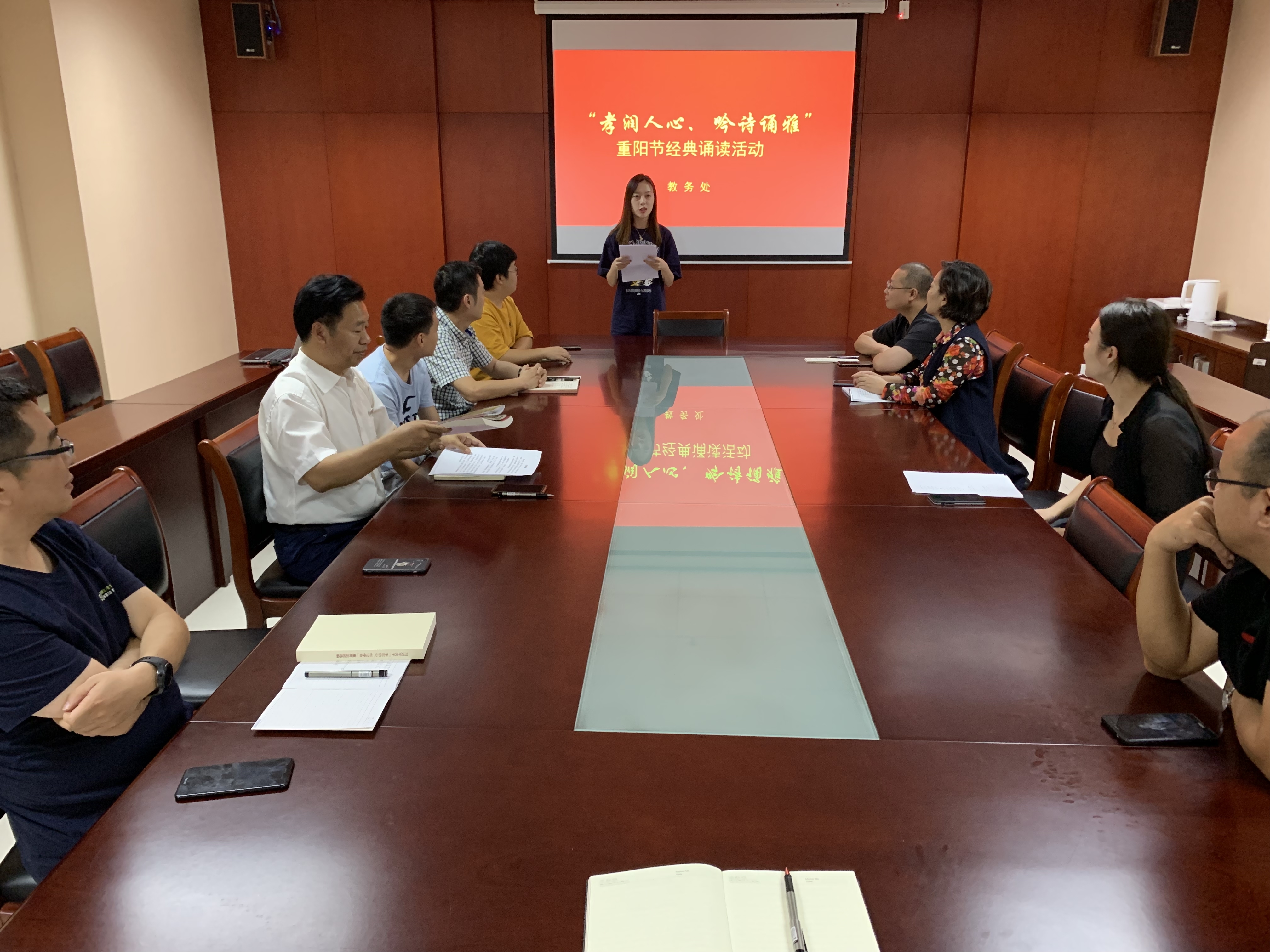 诵读活动现场图片2.jpg 诵读活动现场图片2.jpg