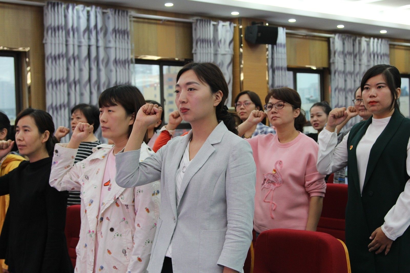 IMG_9884.JPG IMG_9884.JPG