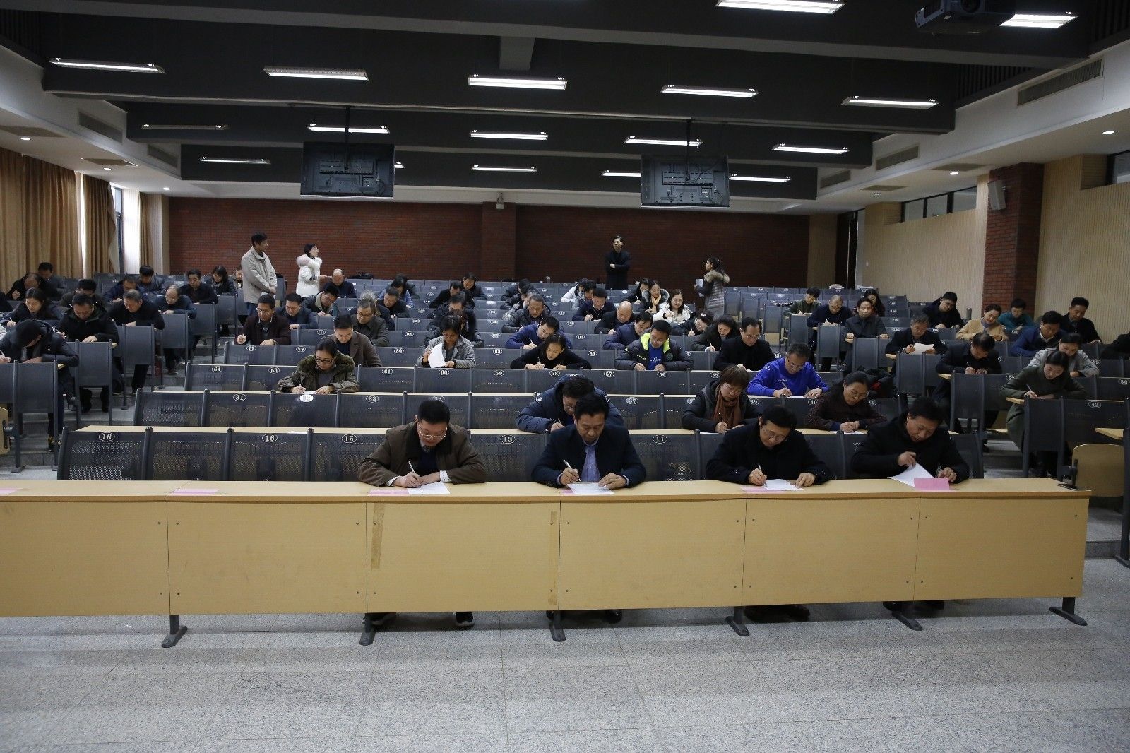 _Z1B0097.JPG _Z1B0097.JPG