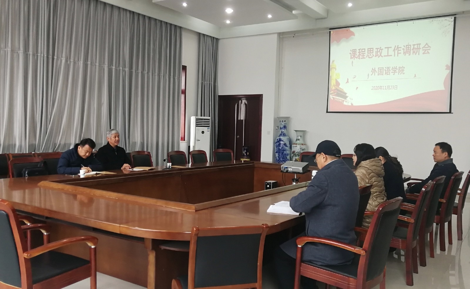 照片.jpg 照片.jpg