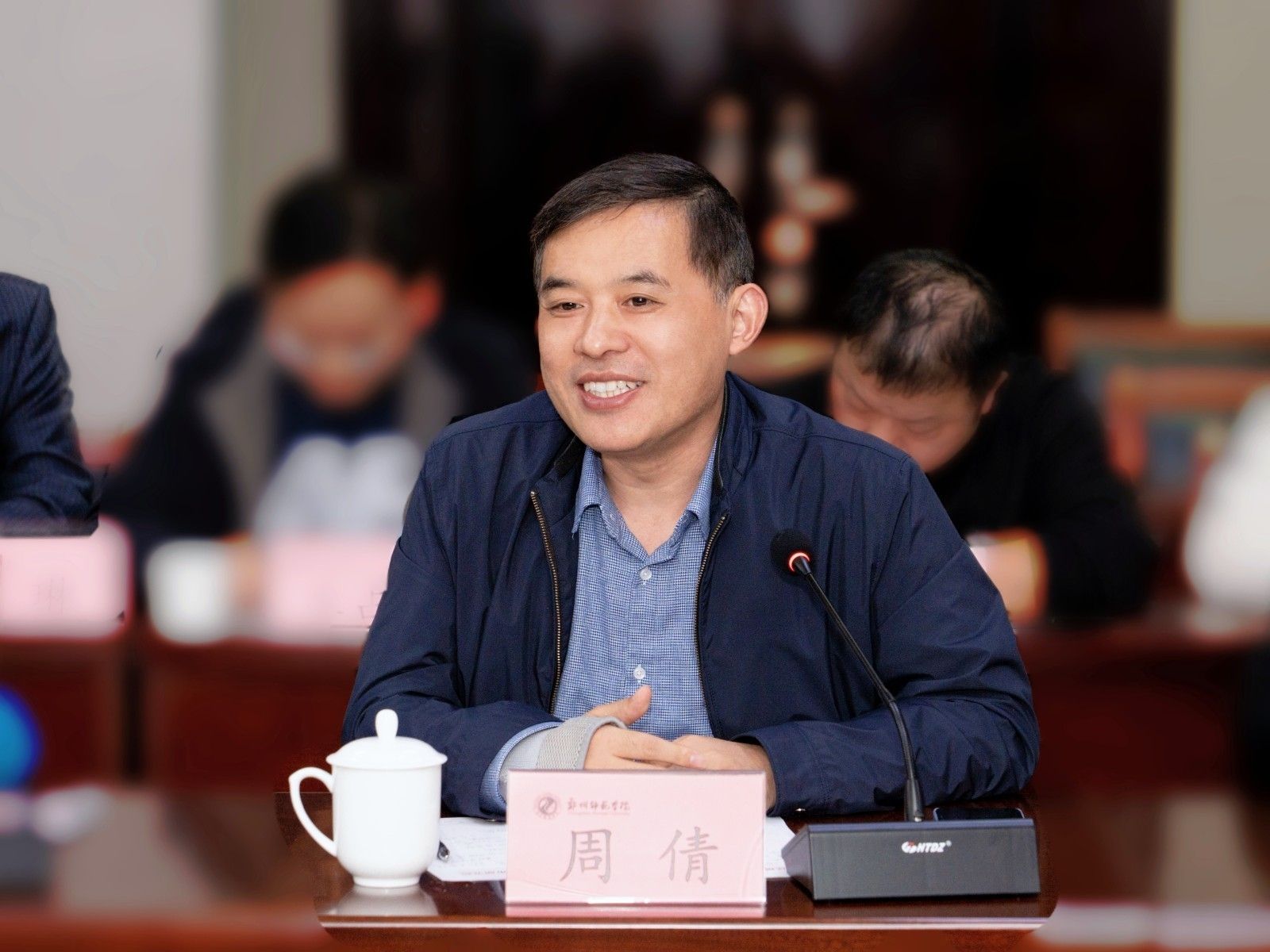 副校长周倩.jpg 副校长周倩.jpg