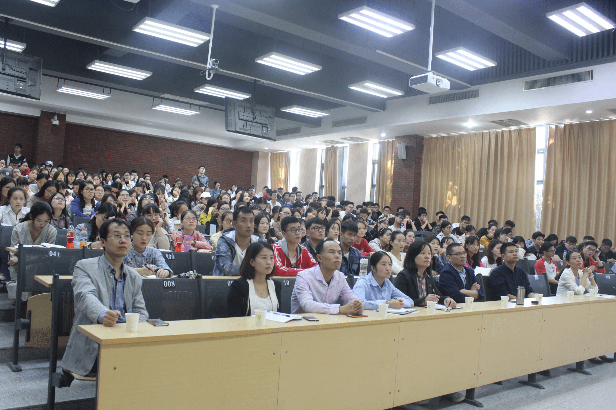 图片7.png 图片7.png