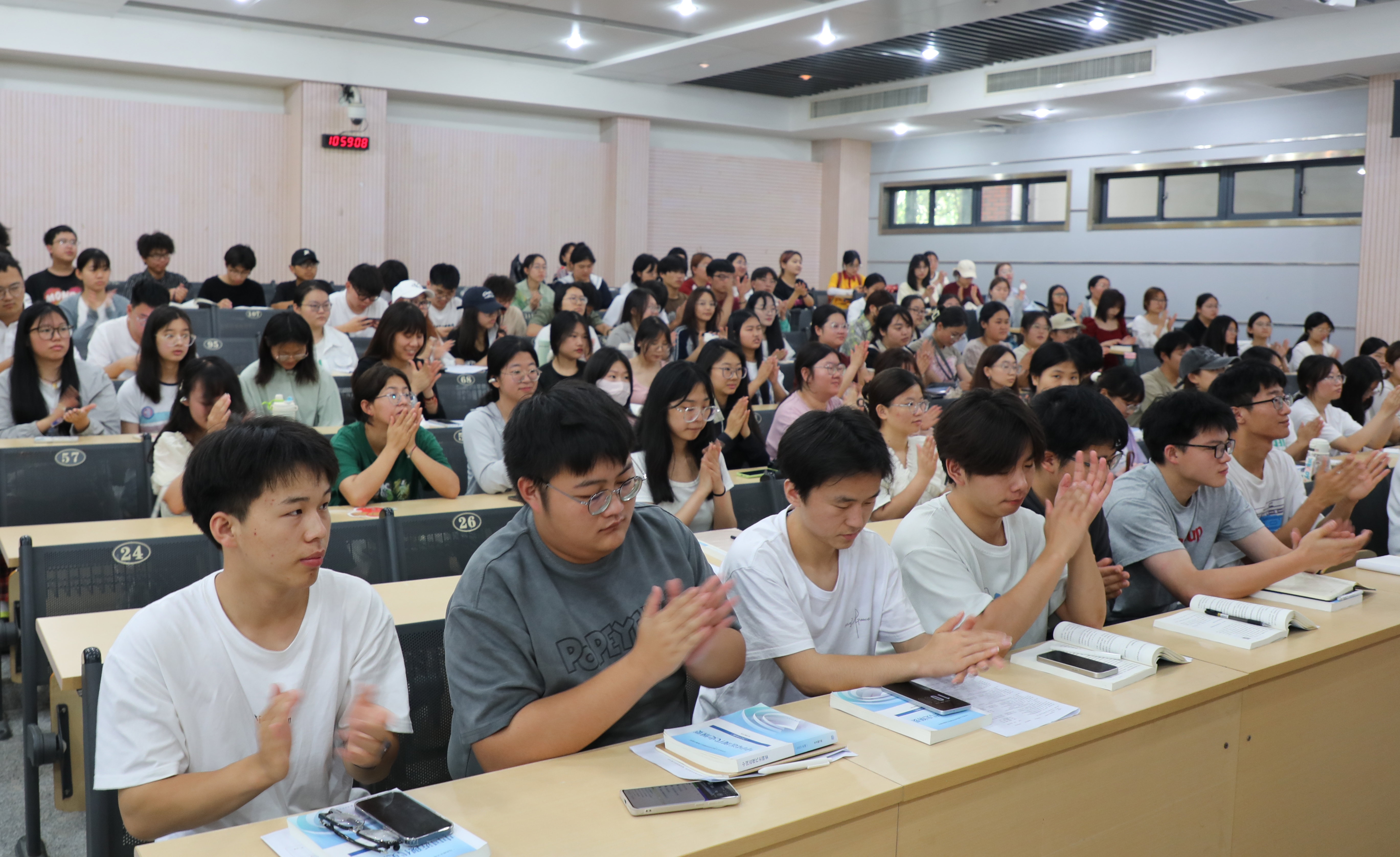 6N3A0037.JPG 6N3A0037.JPG