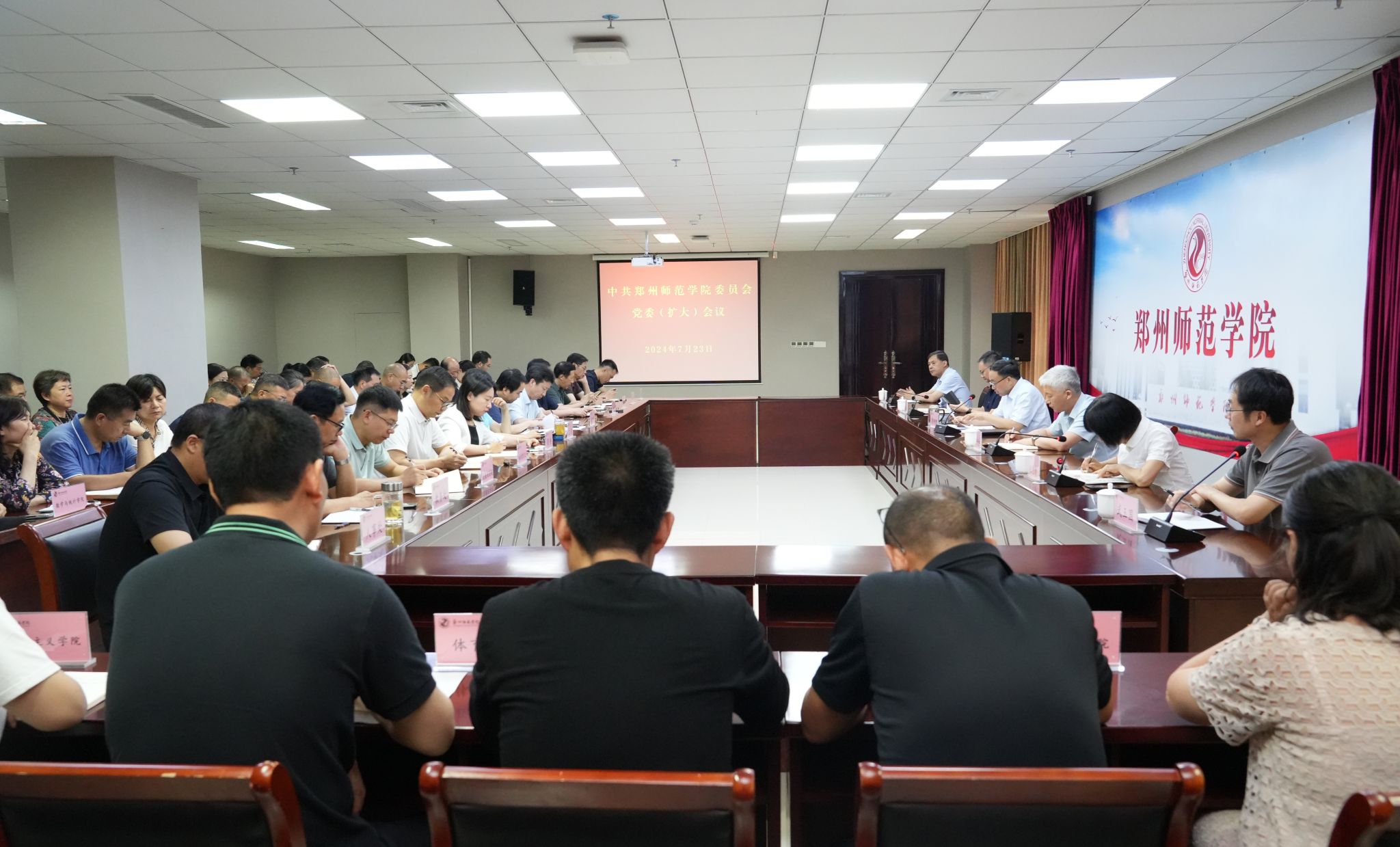 DSC08852-1.jpg DSC08852-1.jpg