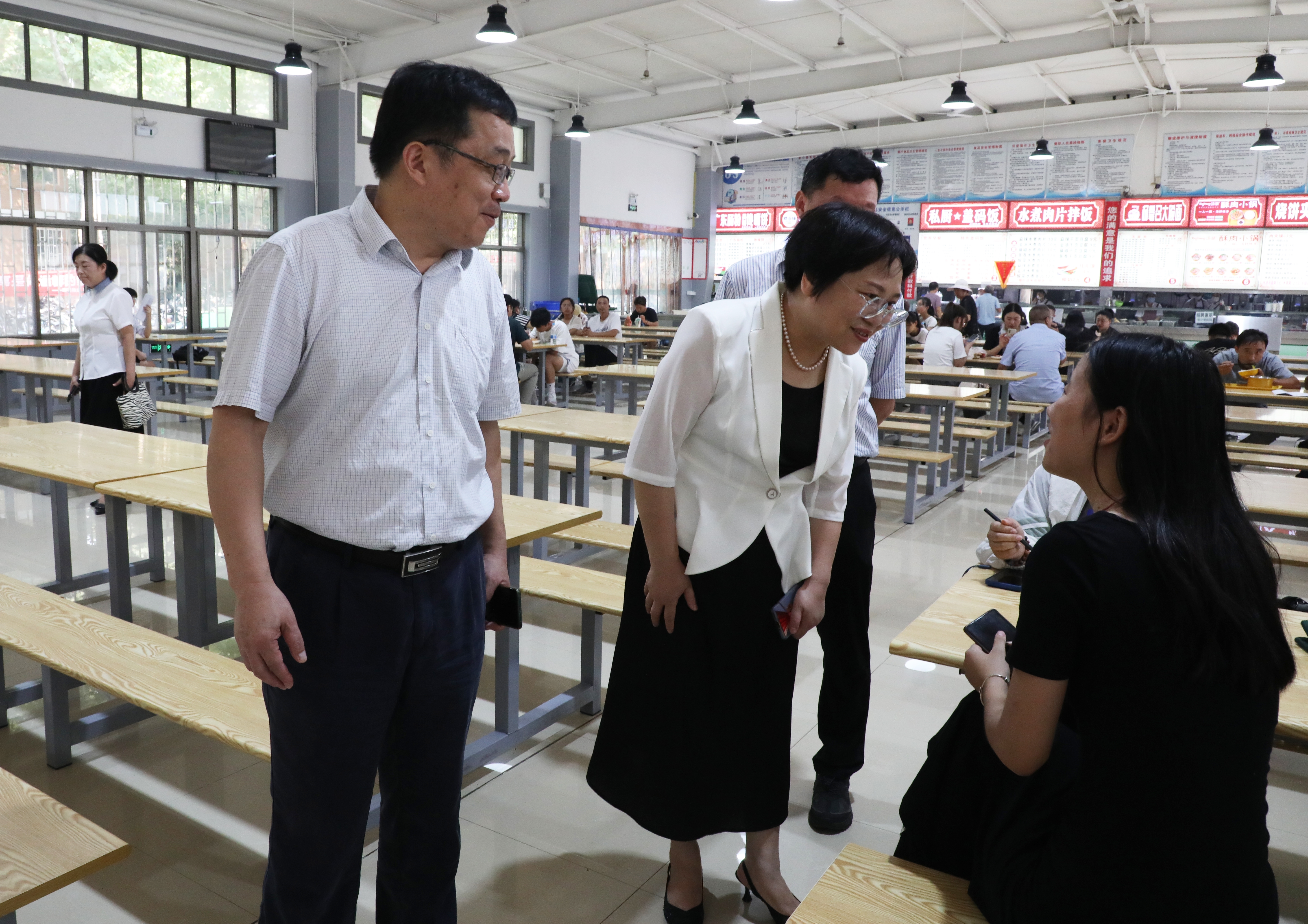 走访餐厅了解餐饮质量、饭菜价格.JPG 走访餐厅了解餐饮质量、饭菜价格.JPG