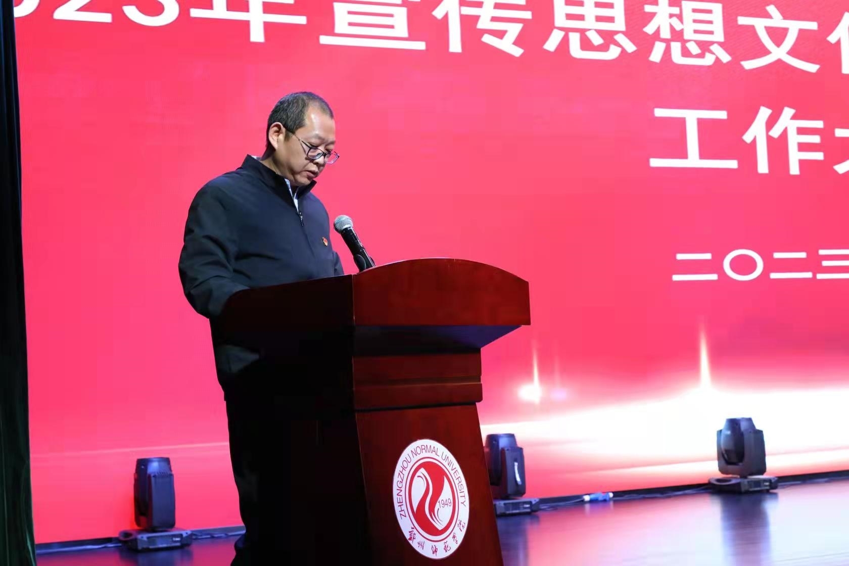 137db3029ba024ff0bf582152d39371.jpg 137db3029ba024ff0bf582152d39371.jpg