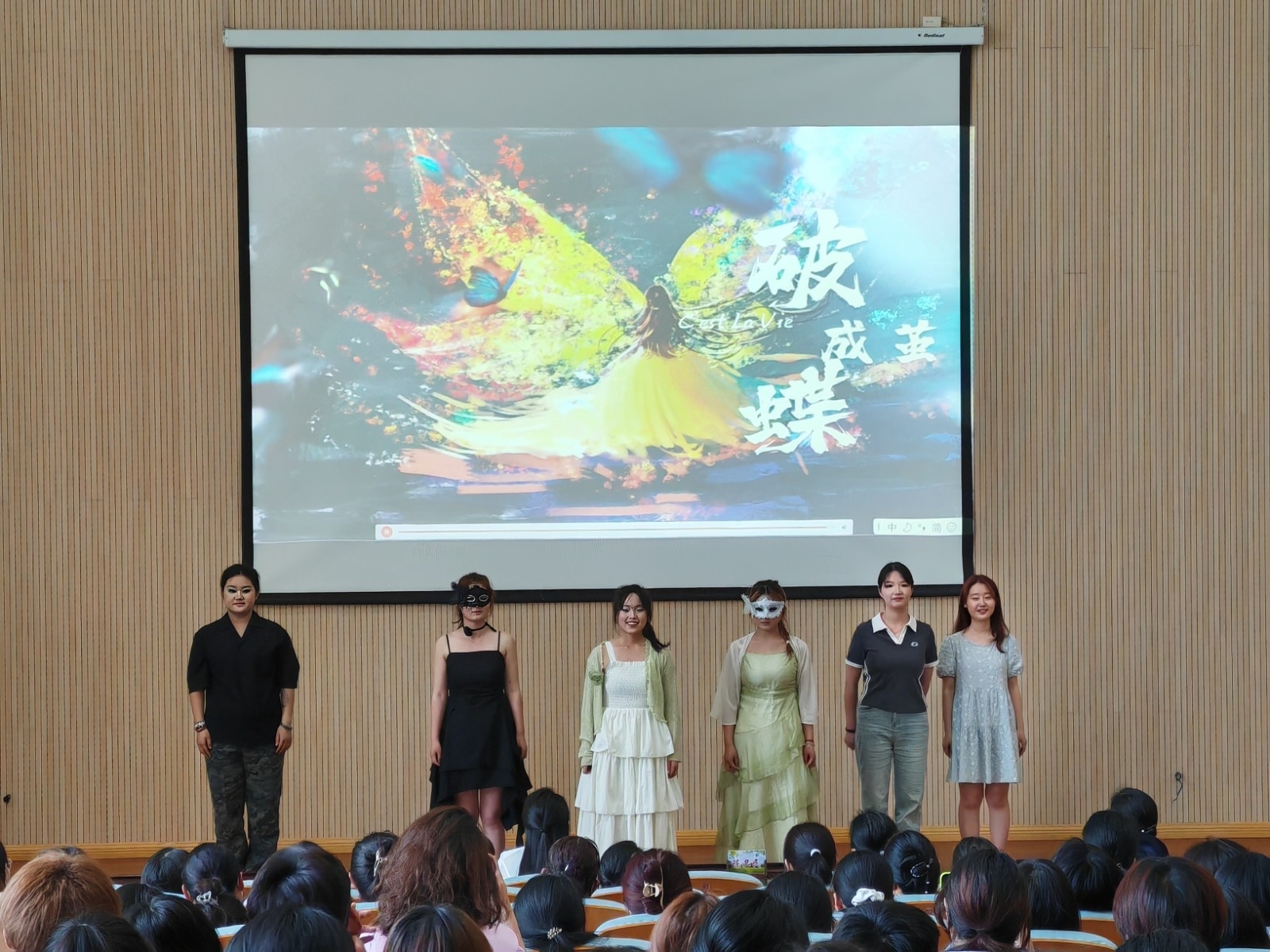 情景剧.jpg 情景剧.jpg