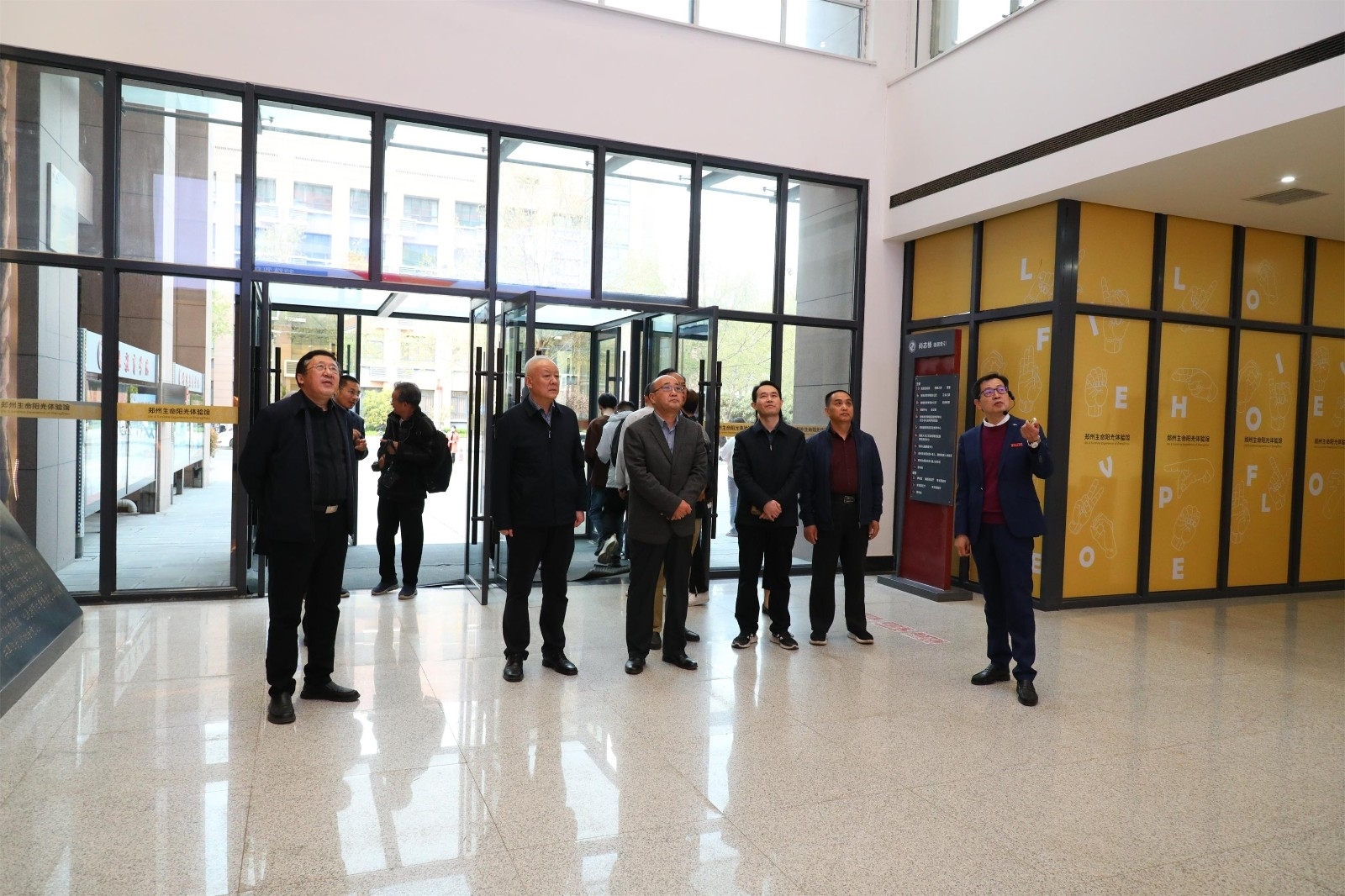 微信图片_20230403095801.jpg 微信图片_20230403095801.jpg