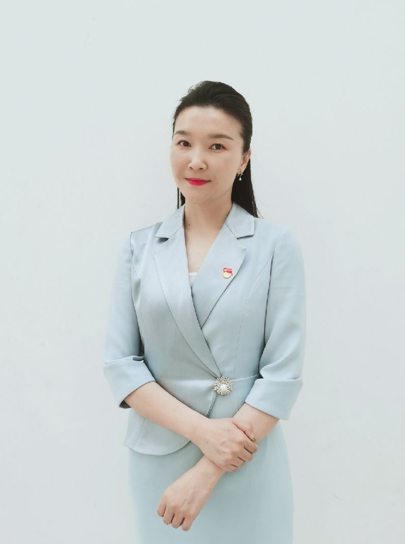 董晶晶1.jpg 董晶晶1.jpg