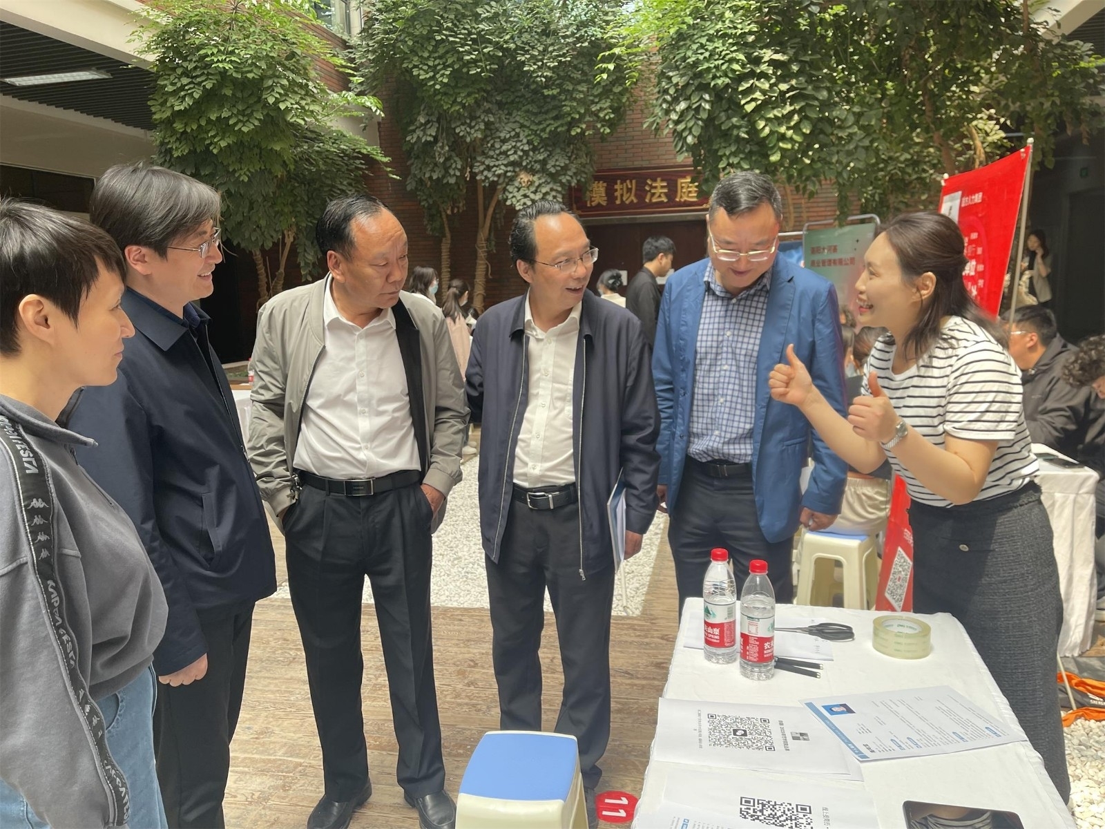 照片.jpg 照片.jpg