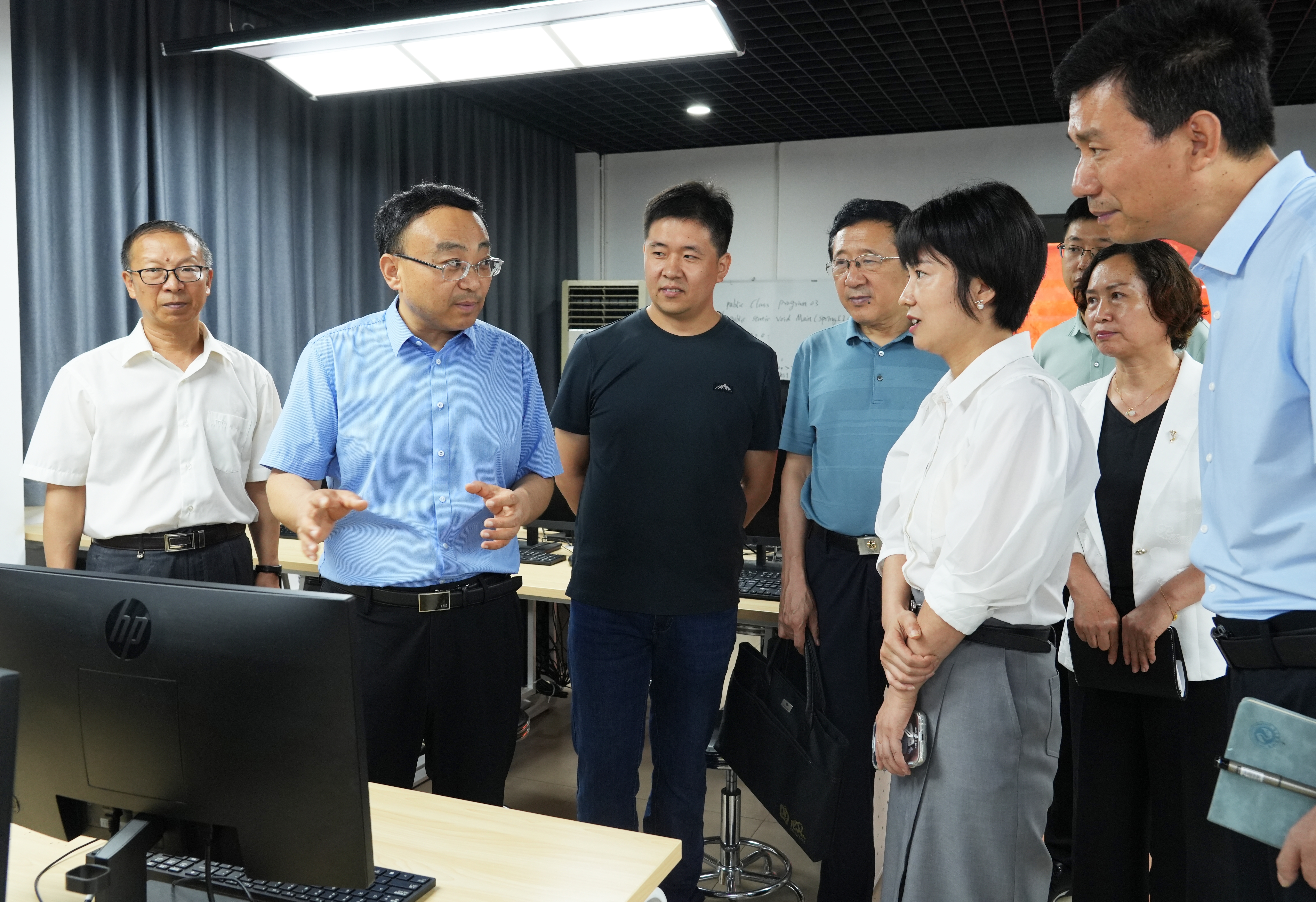 DSC05645-1.jpg DSC05645-1.jpg