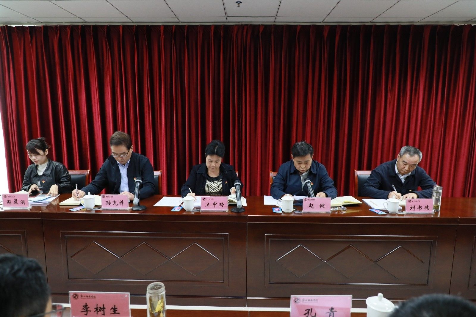 01(12).JPG 01(12).JPG