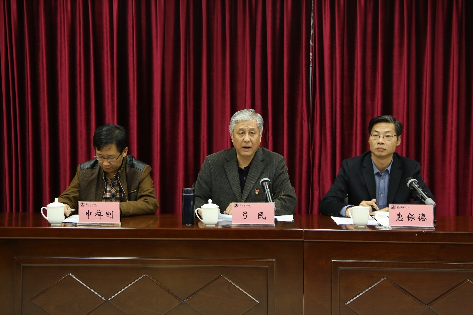 75968807cca469e217c491804449963.jpg 75968807cca469e217c491804449963.jpg